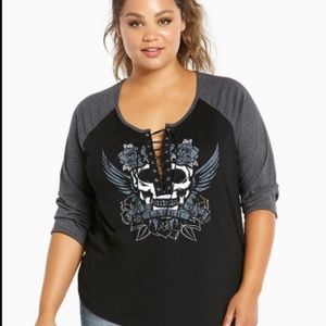 Torrid Live, laugh, love skull top, size 16